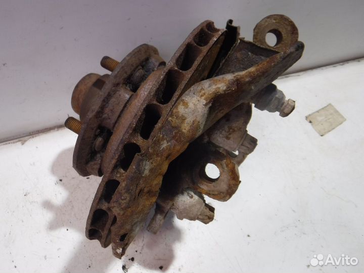 Кулак поворотный передний правый Toyota Hiace