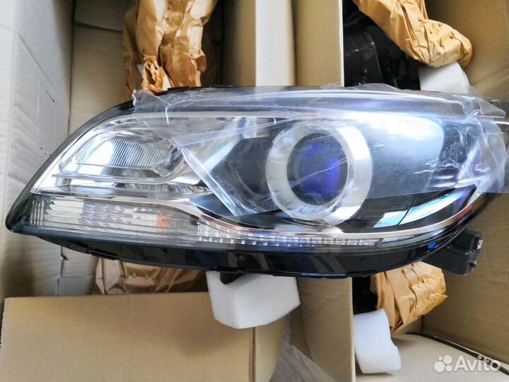 Фара Chevrolet Malibu v300 2011-2017