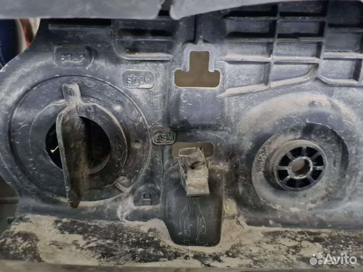 Диффузор радиатора Ford Kuga 2