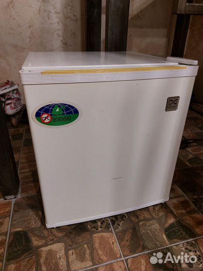 Холодильник маленький