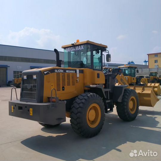 Фронтальный погрузчик Megamax GL420H, 2023