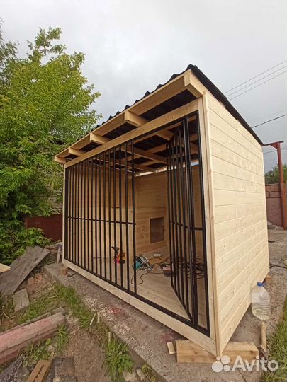 Вальеры для собак и беседки