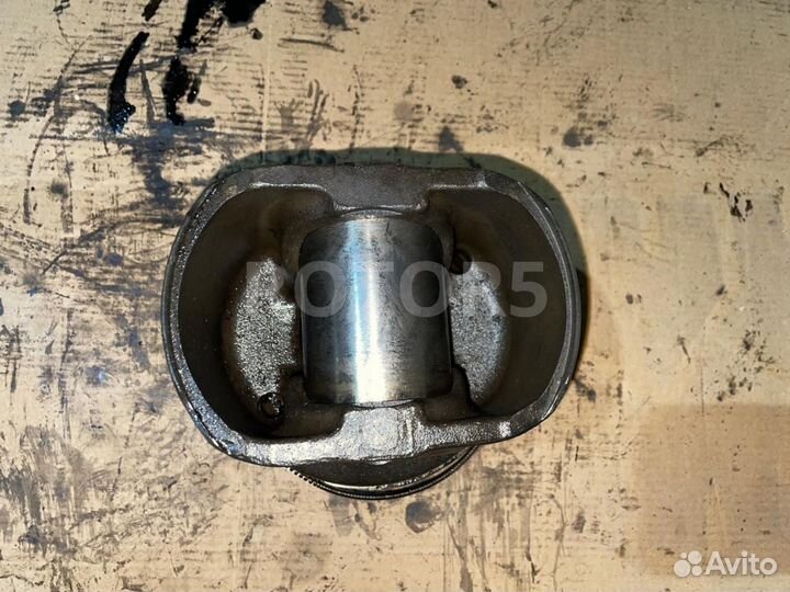 Поршень MAN TGX 2012 STU126011