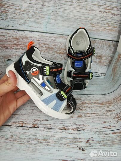 Сандали для мальчика новые 22-26р