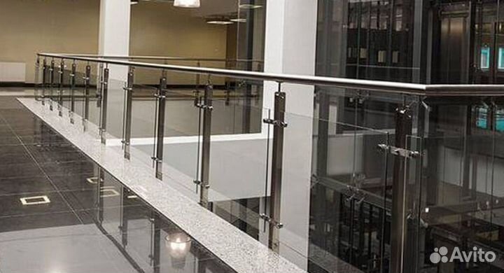 Стеклянные перила для лестниц