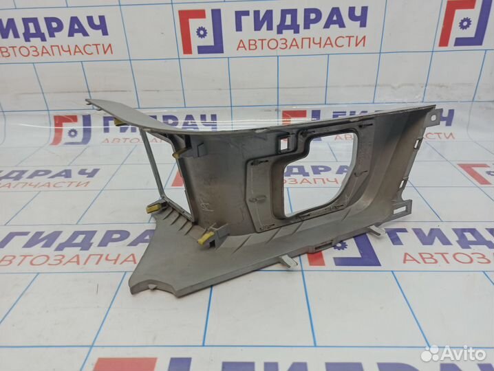 Накладка на кулису кпп Toyota Tundra (XK50) 58843