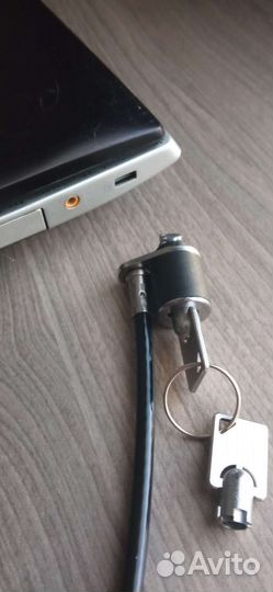 Трос с замком для ноутбука Lenovo