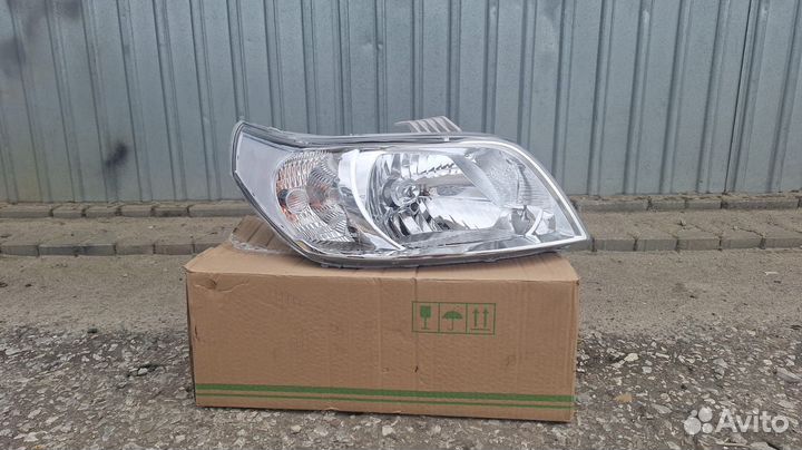 Фара передняя правая Chevrolet Aveo T250/T255 Х/Б