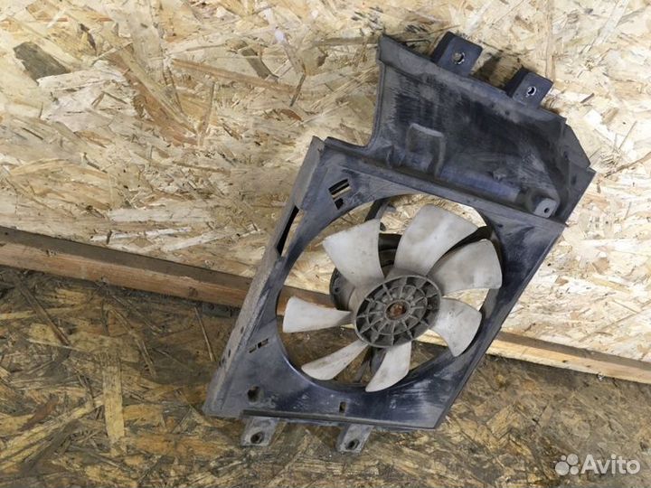 Диффузр радиатора Nissan Micra K 11