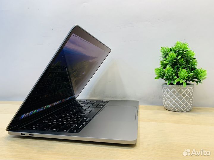 Apple MacBook Pro 13 2020 M1