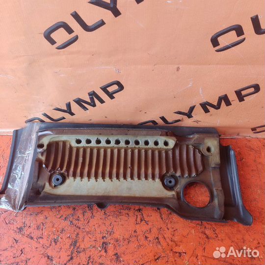 Крышка двс декоративная Toyota Harrier ACU30