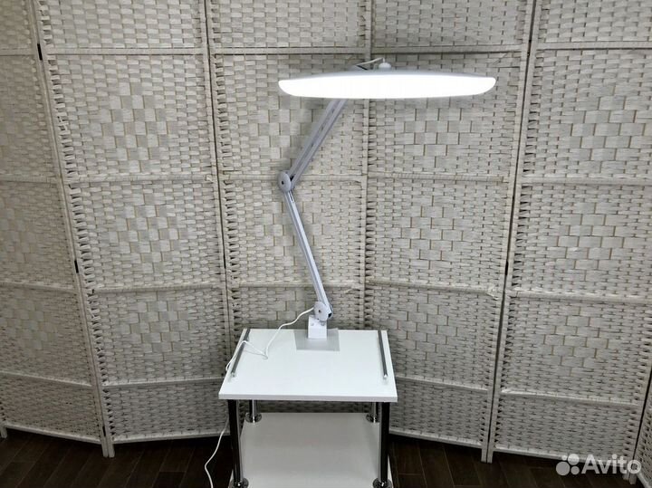 Бестеневая лампа новая