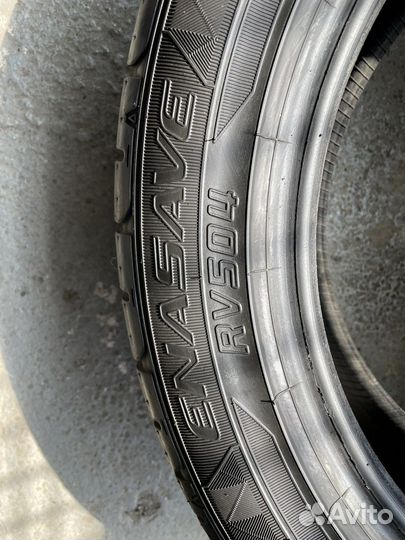 Dunlop Enasave RV504 215/55 R17 94V