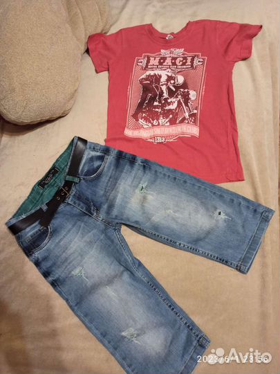 Капри и футболка