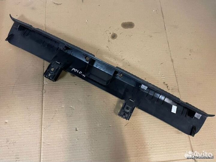 Накладка Volkswagen Polo VI багажника