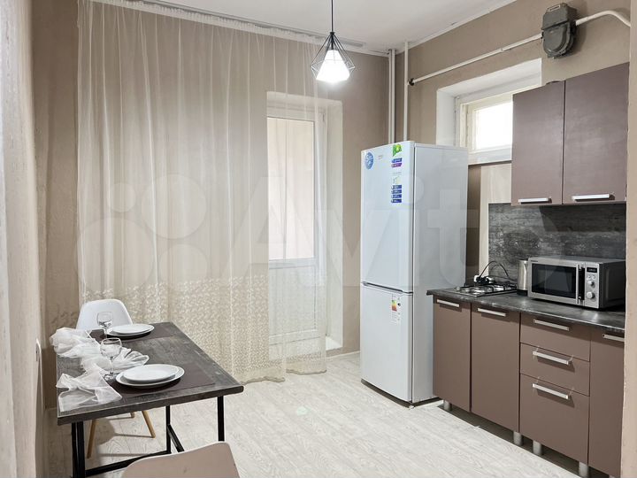 1-к. квартира, 42 м², 3/6 эт.