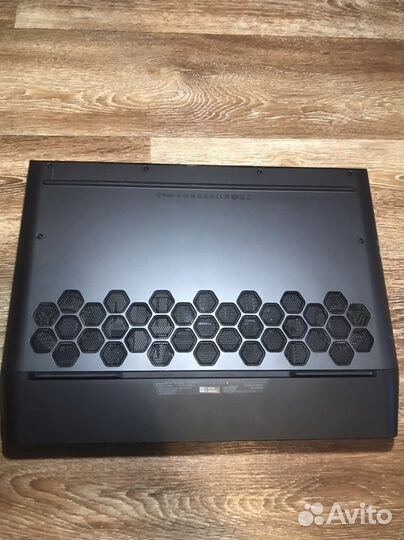 Игровой ноутбук dell allienware area-51m