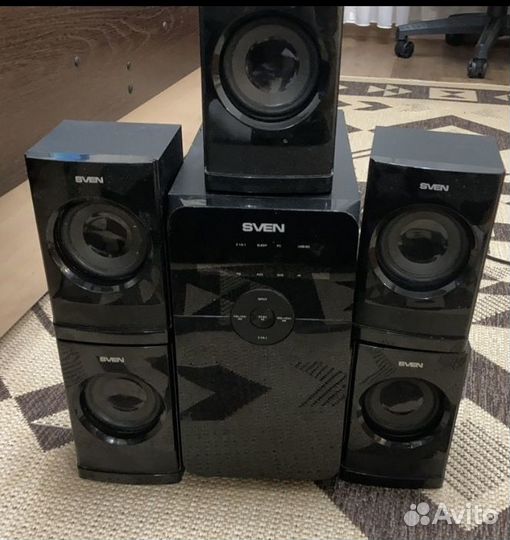 Музыкальный центр