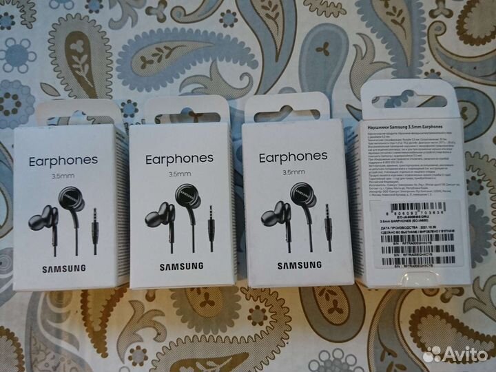 Наушники Samsung EO-IA500