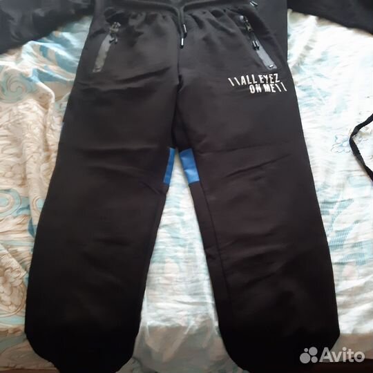 Спортивный костюм на мальчика 140