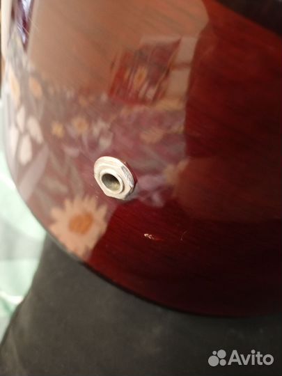 Акустическая гитара