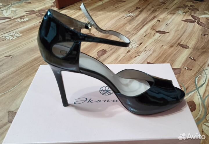 Туфли женские Эконика из натуральной кожи 39 р