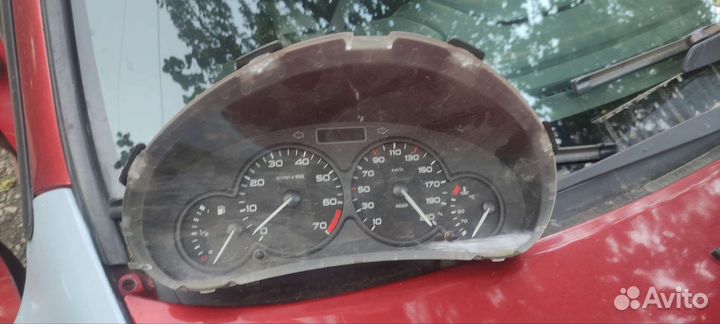 Щиток приборов Peugeot 206 механика