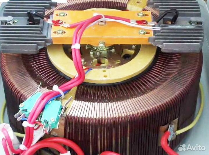 Стабилизатор напряжения 3-х фазный SVC- 6 ква