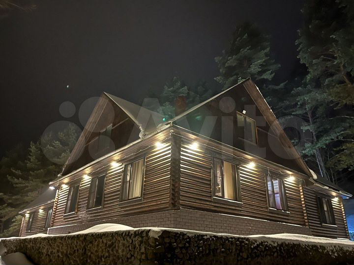 Дом 250 м² на участке 2 га