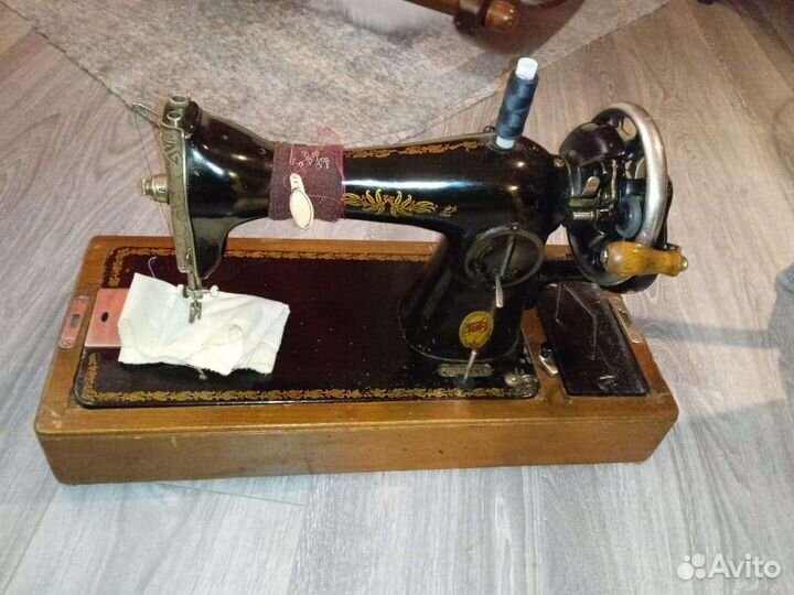 Швейная машина Подольск ручная