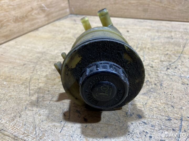 Бачок гидроусилителя Renault Espace 4 B100