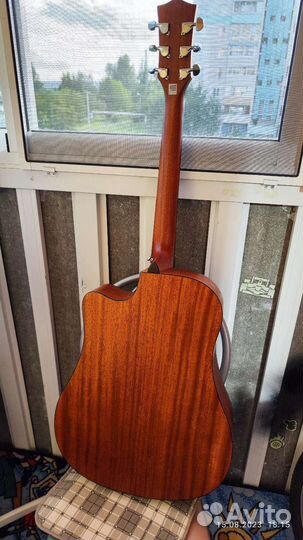 Акустическая гитара