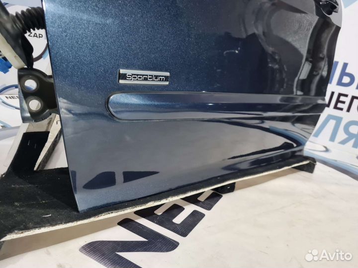 Передняя левая дверь на Peugeot 308