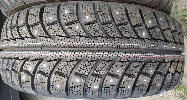 Новые зимние шины 205-55-16 (завод Continental )