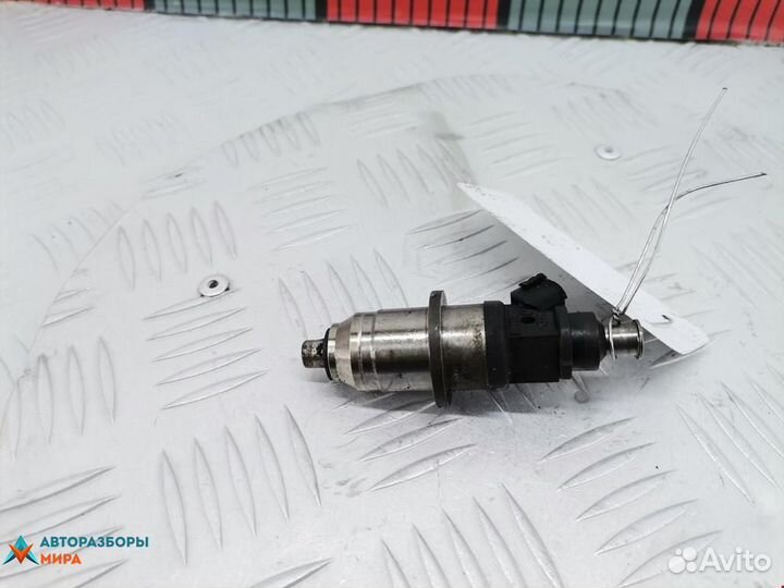 Форсунка Mitsubishi Space Star 2002 E7T05071