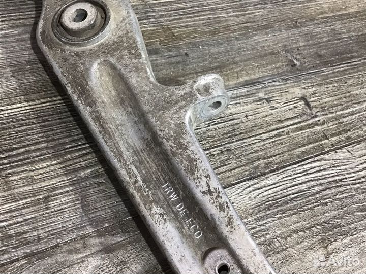 Рычаг передний нижний Ауди А8 Д3
