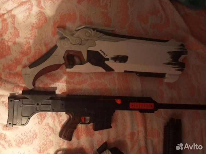 Нерфы и пистолеты игрушечные