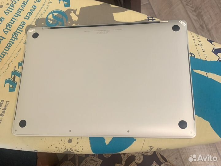 Apple MacBook Pro 15' 2017/16/512/radeon PRO 560