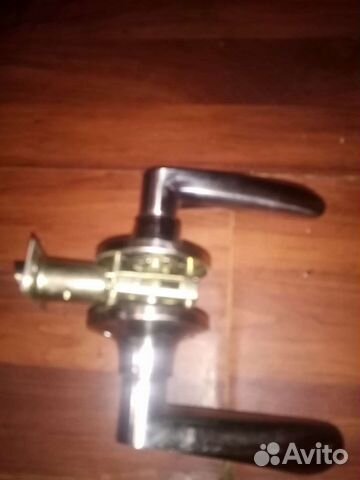 Дверная ручка