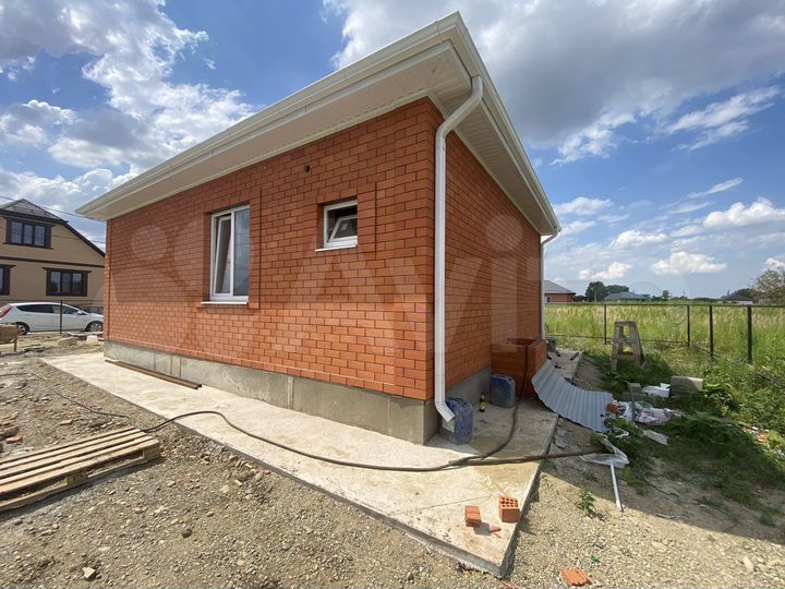 Дом 64 м² на участке 5 сот.