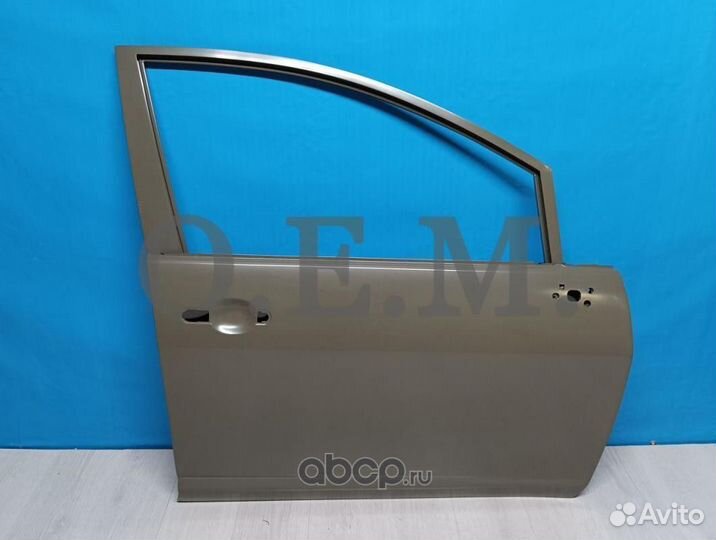 Дверь передняя правая Nissan Tiida C11 2007-2014