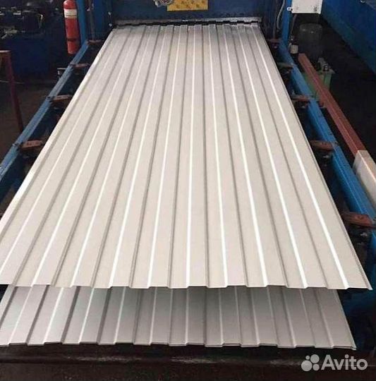 Профнастил С8 сигнально белый