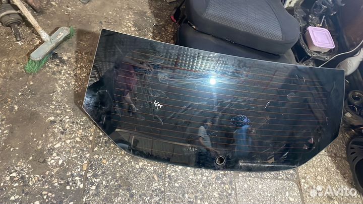 Заднее лобовое renault duster