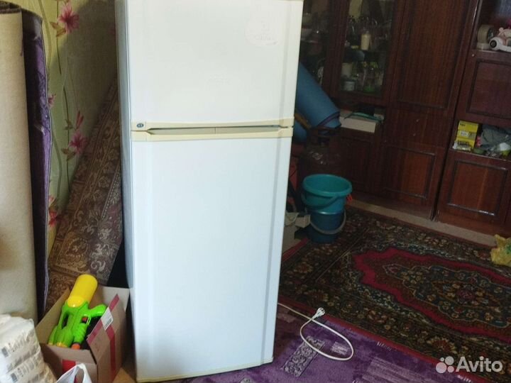 Холодильник на запчасти