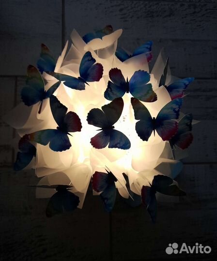 Светящийся букет из бабочек