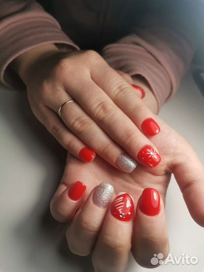 Маникюр и педикюр