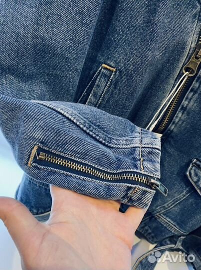 Джинсовая куртка pull and bear