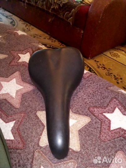 Седло для велосипеда кожаное