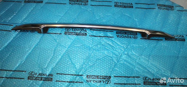 Хром накладка крышки багажника Lexus LX 450D 15-21