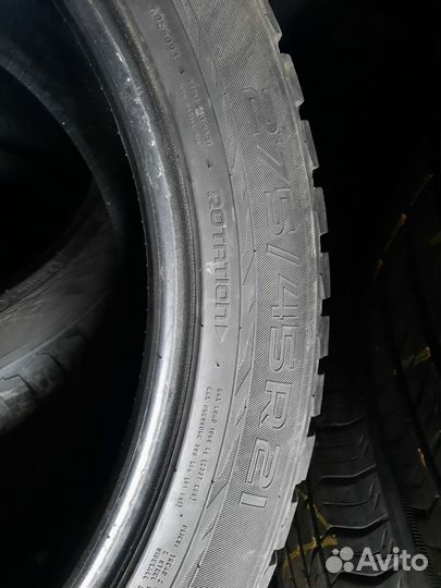 Nokian Tyres Hakkapeliitta 9 275/45 R21